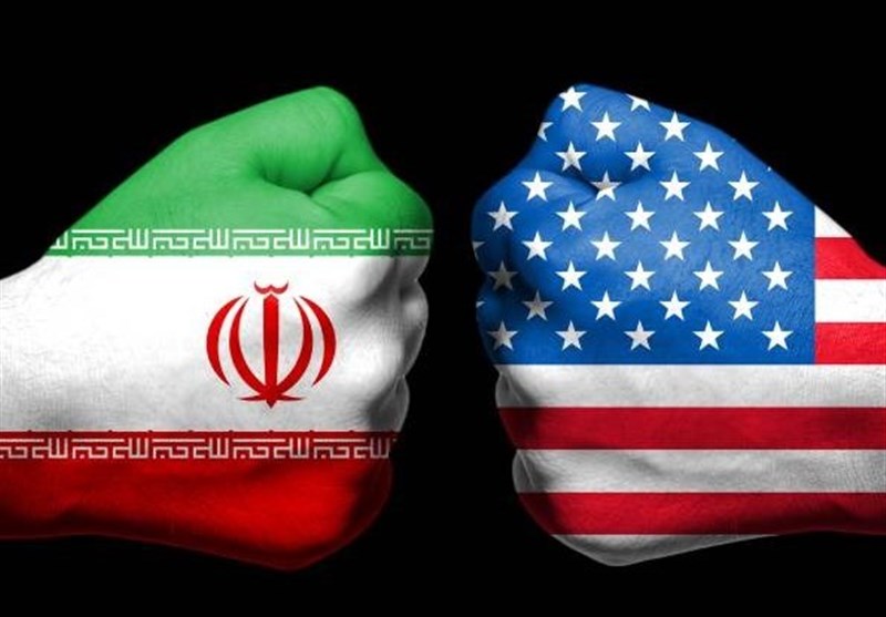 Moskova&apos;da &quot;ABD Her Zaman Küçüktür, İran Her Zaman Büyük&quot; Yazıları Gösterildi