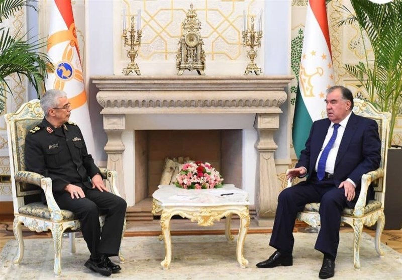 İran Genelkurmay Başkanı, Tacikistan Cumhurbaşkanı ile Bir Araya Geldi