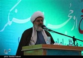 حجت‌الاسلام شیرازی: همه مردم ایران پای انقلاب ایستاده‌اند