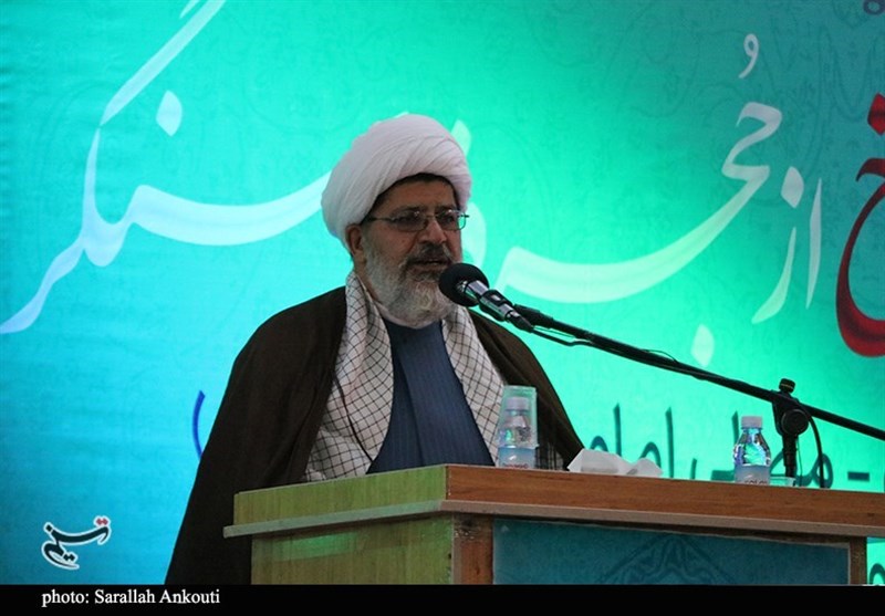 حجت‌الاسلام شیرازی: همه مردم ایران پای انقلاب ایستاده‌اند