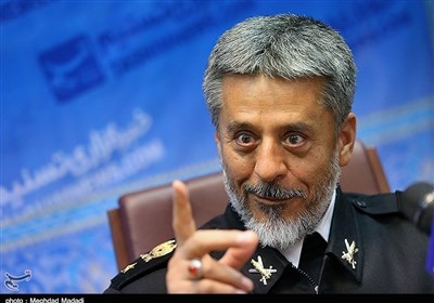 دریادار سیاری: کوچکترین تهدید علیه ایران را در بالاترین حد پاسخ میدهیم/ تقویت قدرت بازدارندگی نیروهای مسلح