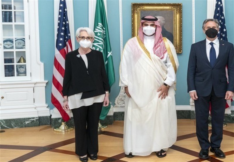 دیدار معاون وزیر دفاع عربستان با وزیر امور خارجه آمریکا در واشنگتن