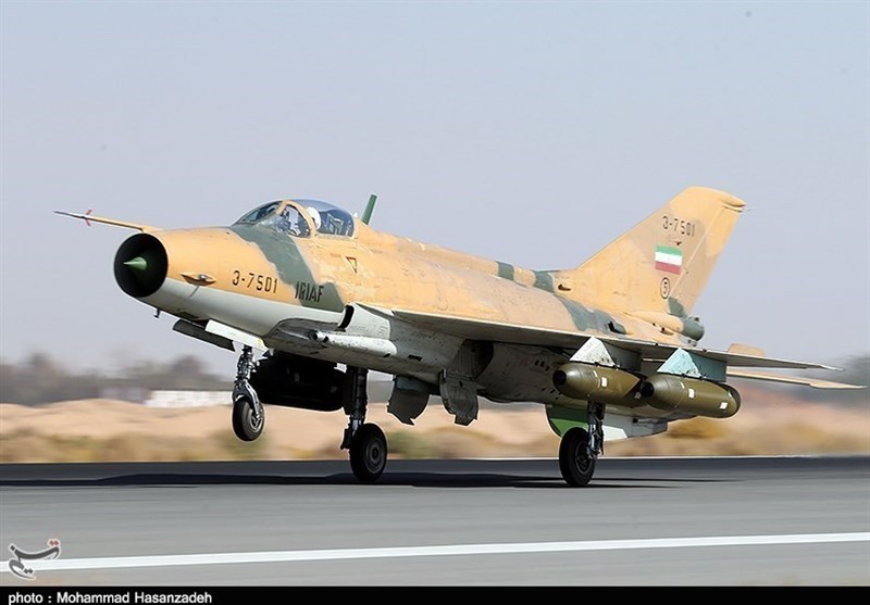 سقوط یک فروند هواپیمای آموزشی F7 ‌در منطقه انارک اصفهان/ جنگنده دچار ‌نقص فنی شده بود/ شهادت 2 خلبان ‌جنگنده‌