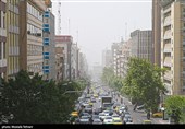وضعیت هوای تهران 1402/03/8؛ تنفس هوای ناسالم در 10 منطقه پایتخت