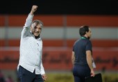 طاهری: بازی استقلال و نفت باید زودتر برگزار شود/ باید جام طلایی را به استقلال بدهند