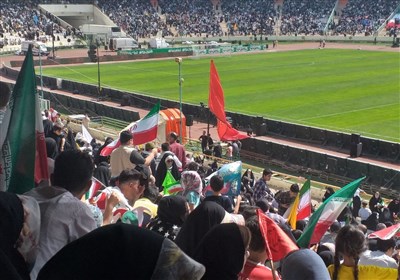  گزارشی از اجتماع بزرگ سلام‌ فرمانده در ورزشگاه آزادی/ آری ما به خرداد پر از حادثه عادت داریم 