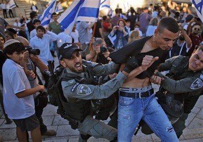 اجتماع شهرک نشینان صهیونیست در مقابل وزارت جنگ اسرائیل: نتانیاهو بزرگترین دشمن ماست