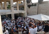 یورش صهیونیست‌ها به مسجد الاقصی به‌ بهانه راهپیمایی «رقص پرچم»/ تخلیه منطقه باب العامود از حضور فلسطینیان