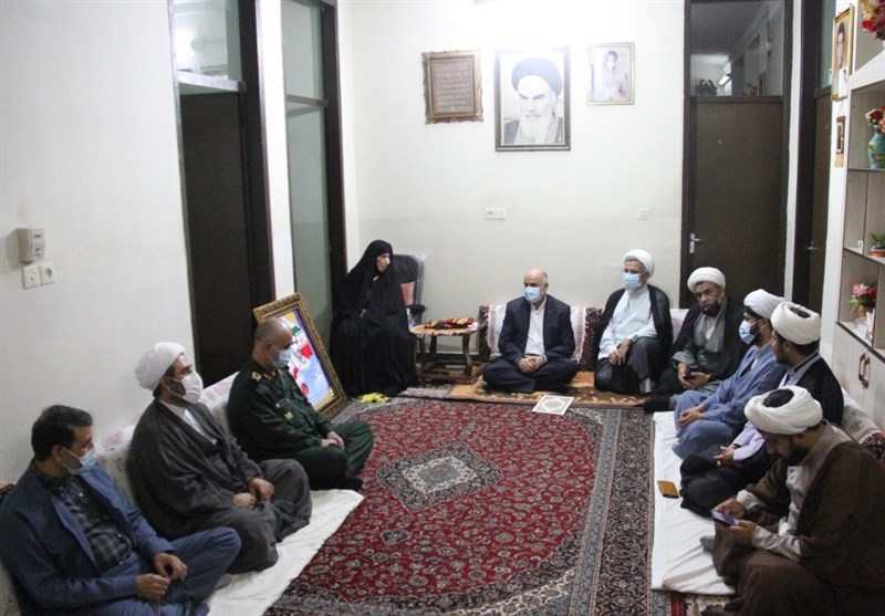 استاندار بوشهر: ترویج فرهنگ شهدا جامعه را از ترفند دشمنان مصون نگه می‌دارد + تصویر