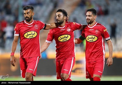 دیدار تیم های فوتبال پرسپولیس و شهر خودرو