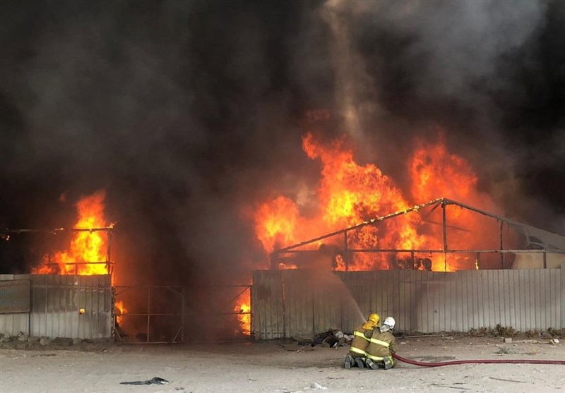 وقوع آتش سوزی مهیب در بازار خیمه‌ها در کویت