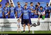 جشن قهرمانی تیم فوتبال استقلال