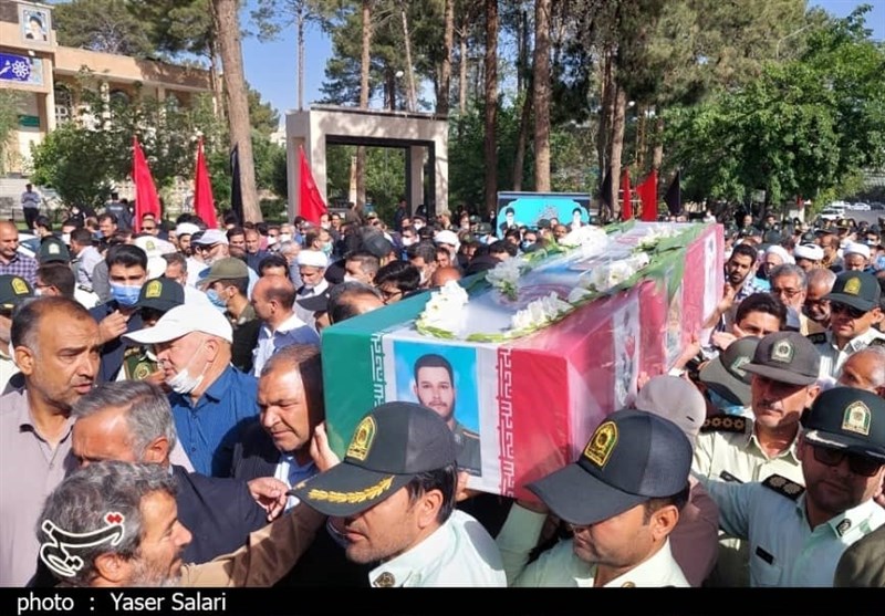 مراسم تشییع سرباز شهید علی شبانی در گناباد برگزار شد+ فیلم و عکس