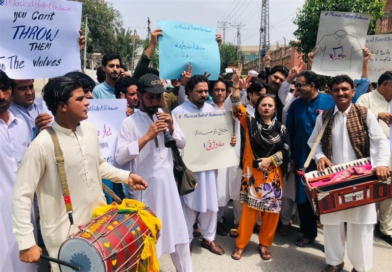 اعتراض هنرمندان افغان به بازداشت و اخراج اجباری از پاکستان