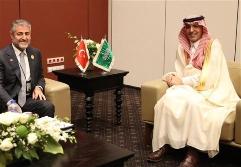اخبار شیخ نشینان| از رایزنی وزیران دارایی سعودی و ترکیه تا کشف میادین نفتی تازه در عمان