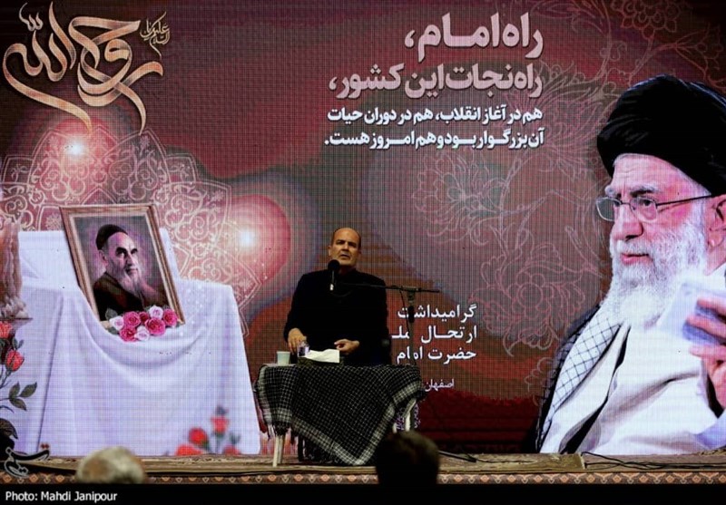 &quot;استقلال، آزادی و جمهوری اسلامی&quot; سه دستاورد بزرگ امام خمینی(ره) بود
