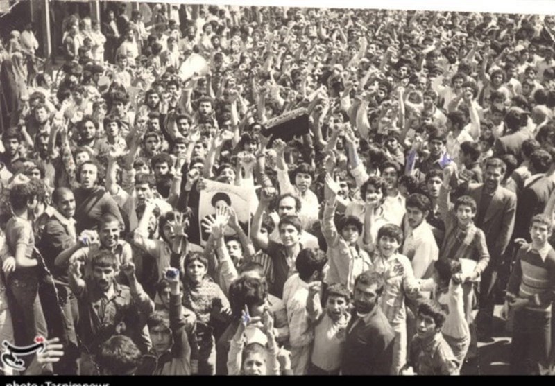 بازخوانی قیام مردم در حمایت از امام در 15 خرداد 42/ کُشتار مردم تهران، قم و ورامین