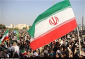 بوشهری‌ها سرود حماسی سلام فرمانده را در ساحل خلیج‌ همیشه فارس یک‌صدا فریاد زدند +فیلم