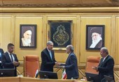 دیدار وزرای کشور ایران و عراق| روزانه 2000 زائر بدون روادید به عتبات خواهند رفت
