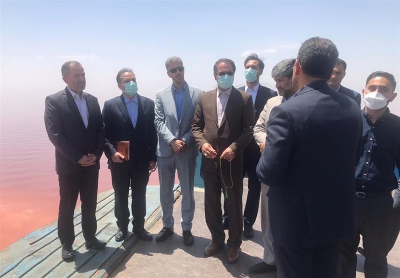 بازدید رئیس سازمان بازرسی از دریاچه ارومیه/ماموریت ویژه به بازرس‌کل آذربایجان غربی