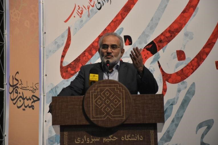 حسینی: سبزواری تا آخر انقلابی ماند/ عنابستانی: پیشنهاد ثبت روز &quot;شعر انقلاب اسلامی&quot; معطل مانده است