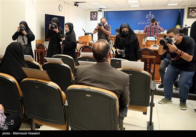 حضور خانواده شهدای عملیات تروریستی ۳۱ شهریورماه 97 اهواز در دادگاه سرکرده گروهک الاحوازیه