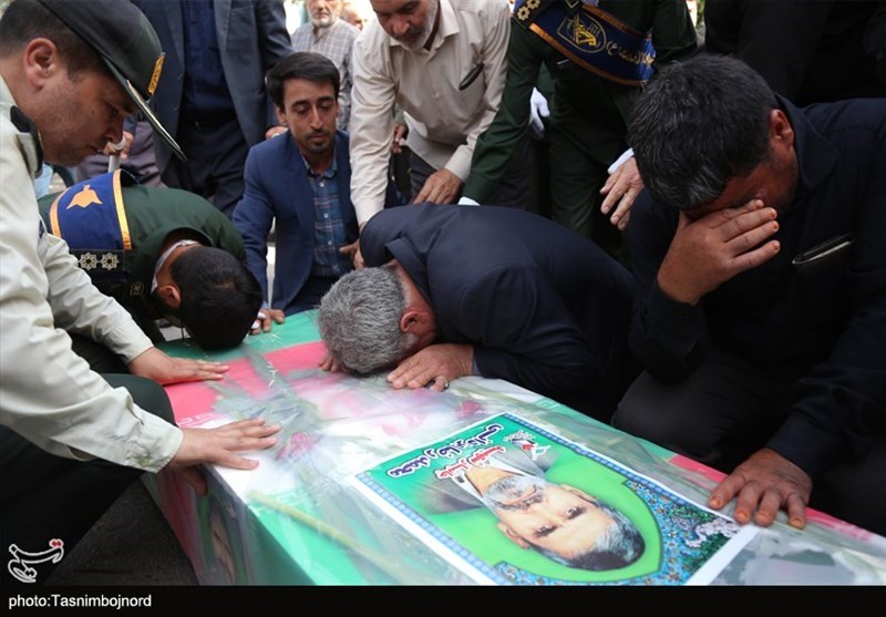 تشییع پیکر شهید محمدرضا یزدانی در بجنورد به روایت تصاویر