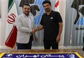 تمدید قرارداد حسینی با باشگاه پیکان برای یک فصل دیگر