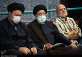 سید ابراهیم رئیسی رئیس‌جمهور و سید حسن خمینی و سعید قاسمی در مراسم اجتماع مردمی هسته‌های جهاد و پیشرفت