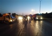 تصادف زنجیره‌ای 30 دستگاه خودرو در اصفهان/مواد روغنی علت لیزخوردن خودروها بود