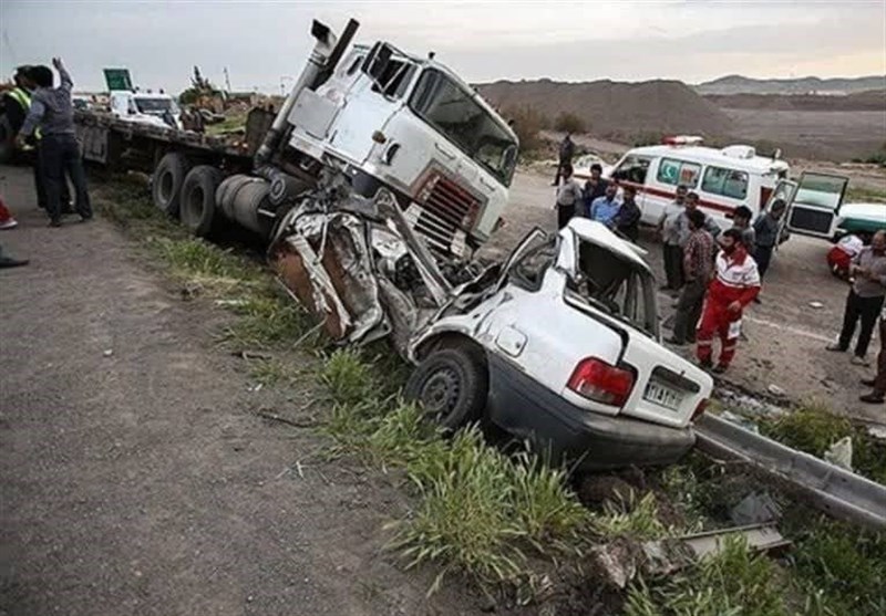 تصادف زنجیره‌ای در کرمانشاه با 4 کشته و 6 مصدوم