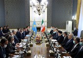 Iran, Kazakhstan Sign Deals in Tehran