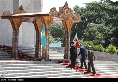 استقبال رسمی از رئیس جمهور قزاقستان
