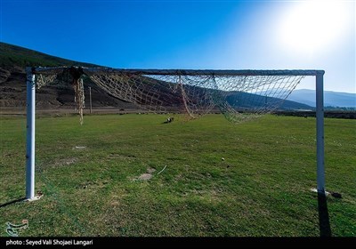 زمین فوتبال گَت چمن - مازندران