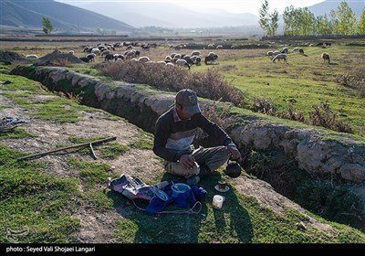 زمین فوتبال گَت چمن - مازندران