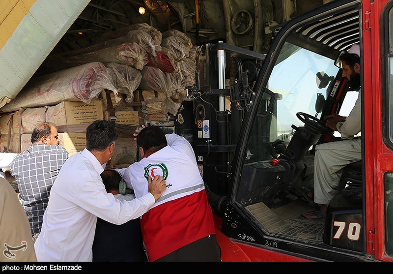 اعزام تیم‌های امدادی -عملیاتی هلال احمر استان فارس به مناطق زلزله‌زده