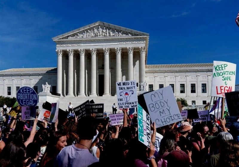 افزایش درگیری‌ها بین پلیس و معترضان به ممنوعیت سقط جنین در آمریکا