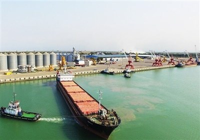  تردد منظم خطوط کشتیرانی کانتینری در بنادر انزلی و امیرآباد 