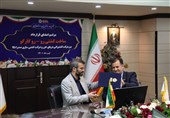 کشتیرانی جمهوری اسلامی با شرکت صدرا قرارداد ساخت دو کشتی رو - رو امضا کرد