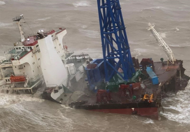 Typhoon Chaba Snaps Ship in Two Off Coast of Southern China (+Video)