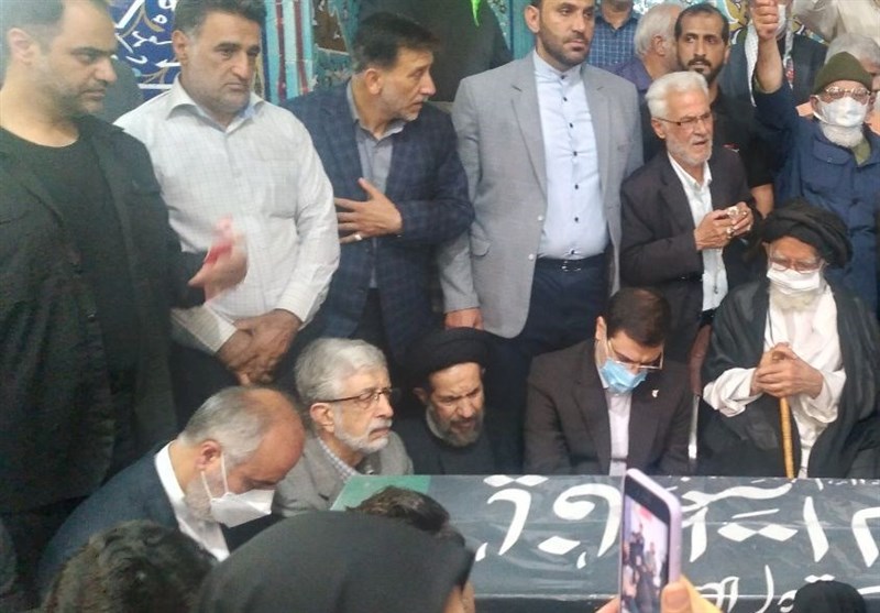 حضور حجت‌الاسلام ابوترابی‌فرد به نمایندگی از دفتر رهبر انقلاب در مراسم تشییع مرحومه بابایی