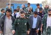 انتقال تجهیزات سنگین مهندسی سپاه به مناطق‌ زلزله‌زده غرب هرمزگان/ 400 کانکس ‌تحویل مردم می‌شود