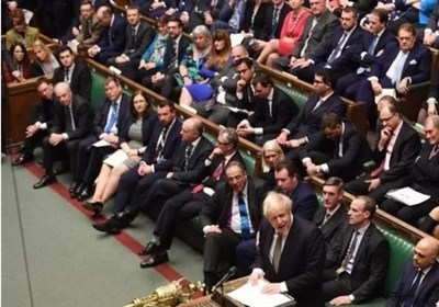  استعفای ۵۰ نماینده انگلیسی از سمت‌های دولتی/ اعضای کابینه خواستار کناره‌گیری جانسون از نخست‌وزیری شدند 