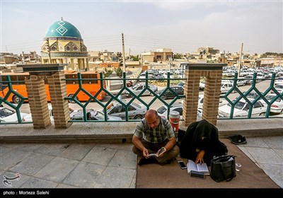 مراسم دعای عرفه در گلستان شهدای اصفهان
