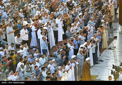 إقامة صلاة عيد الأضحى بين الحرمين الشريفين في كربلاء