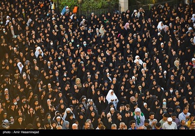 إقامة صلاة عيد الأضحى بين الحرمين الشريفين في كربلاء