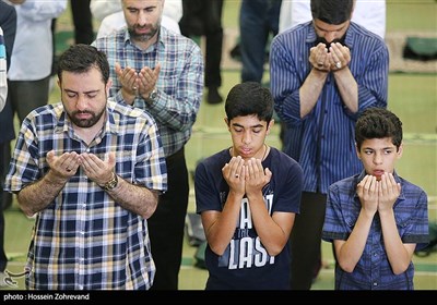 صلاة عيد الأضحى في طهران 