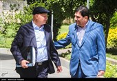 محمد مخبر معاون اول رئیس جمهور و سید مسعود میرکاظمی معاون رئیس جمهور و رئیس سازمان برنامه و بودجه کشور در حاشیه جلسه هیئت دولت
