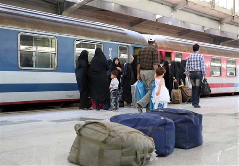 برخورد رئیس قطار مشهد-اهواز با مسافران صورتجلسه شد/ عذرخواهی راه‌آهن و بازگشت 50 درصد بهای بلیط مسافران