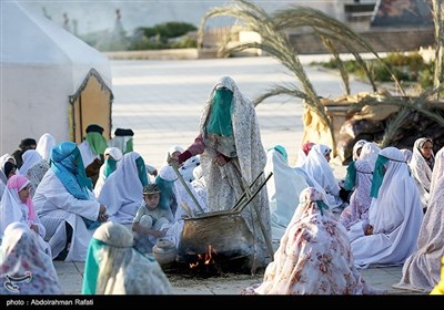 بازسازی واقعه غدیرخم در باغ موزه دفاع مقدس همدان